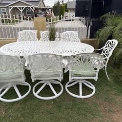 Brand New Patio Outdoor Dining Table Set