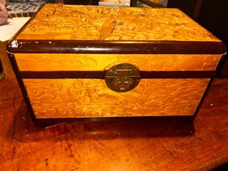 Vintage Chinese jewelry box