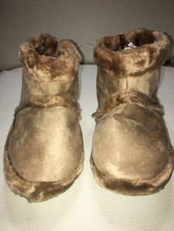 Slippers size 3 nuevas $4.00