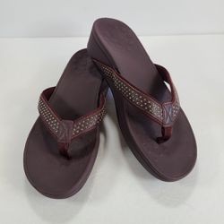 Vionic Pacific Kehoe Merlot Burgundy Wedge Studded Sandals Women's Size 10