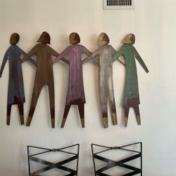 Metal sculptures, hands of hugs