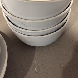 6 cereal bowls, 5 dinner plates, 4 salad plates, 6 small appetizer plates