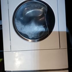 CAN DELIVER $25...EXCELLENT WORKING WHIRLPOOL FRONT LOAD SUOER CAPACITY WASHING MACHINE