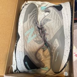 NEW new balance women's running shoe