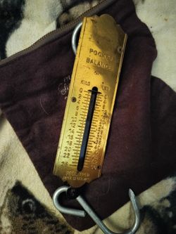 Fishing Scale Vintage 