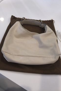 Gucci leather ivory hobo bag for Sale in Redmond, WA - OfferUp