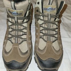 Hiking Boots-Steel Toed Nautilus (8M)