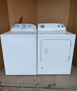 Whirlpool Washer And Gas Dryer Laundry Set 
