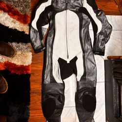 BILT Racing Motorcycle Full Body Leather Suit (Sz 40 Men’s)