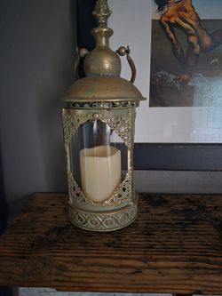 Set of 2 large candle holders
