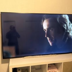 75 Inch Hisense Ruku Tv Model 75R6 $400