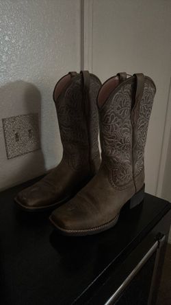 Pink Ariat boot
