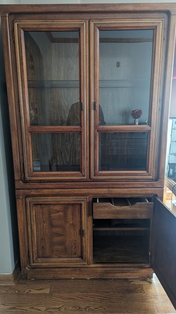 Wood China Cabinet Hutch
