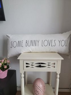 Rae Dunn Easter SOME BUNNY LOVES YOU 🐰🌷Decorative Pillow NWT