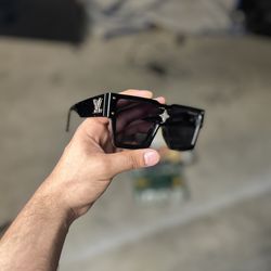 SUNGLASSES LV