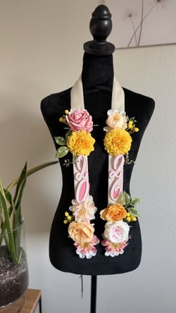 Graduation lei
