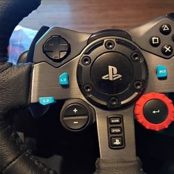 LOGITECH -G29 DRIVING FORCE  RACING WHEEL AND FLOOR PEDAL FOR PS5, PS4 ,  PC,  MAC- BLACK