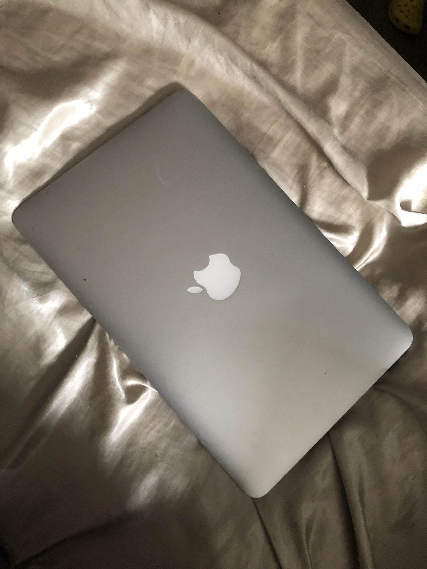 MacBook Air ( Pickup In Syracuse Only )