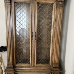 Credenza -Display cabinet 