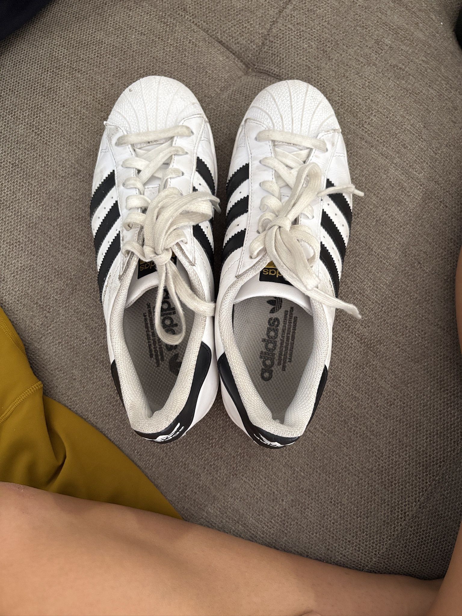 ADIDAS SUPERSTAR