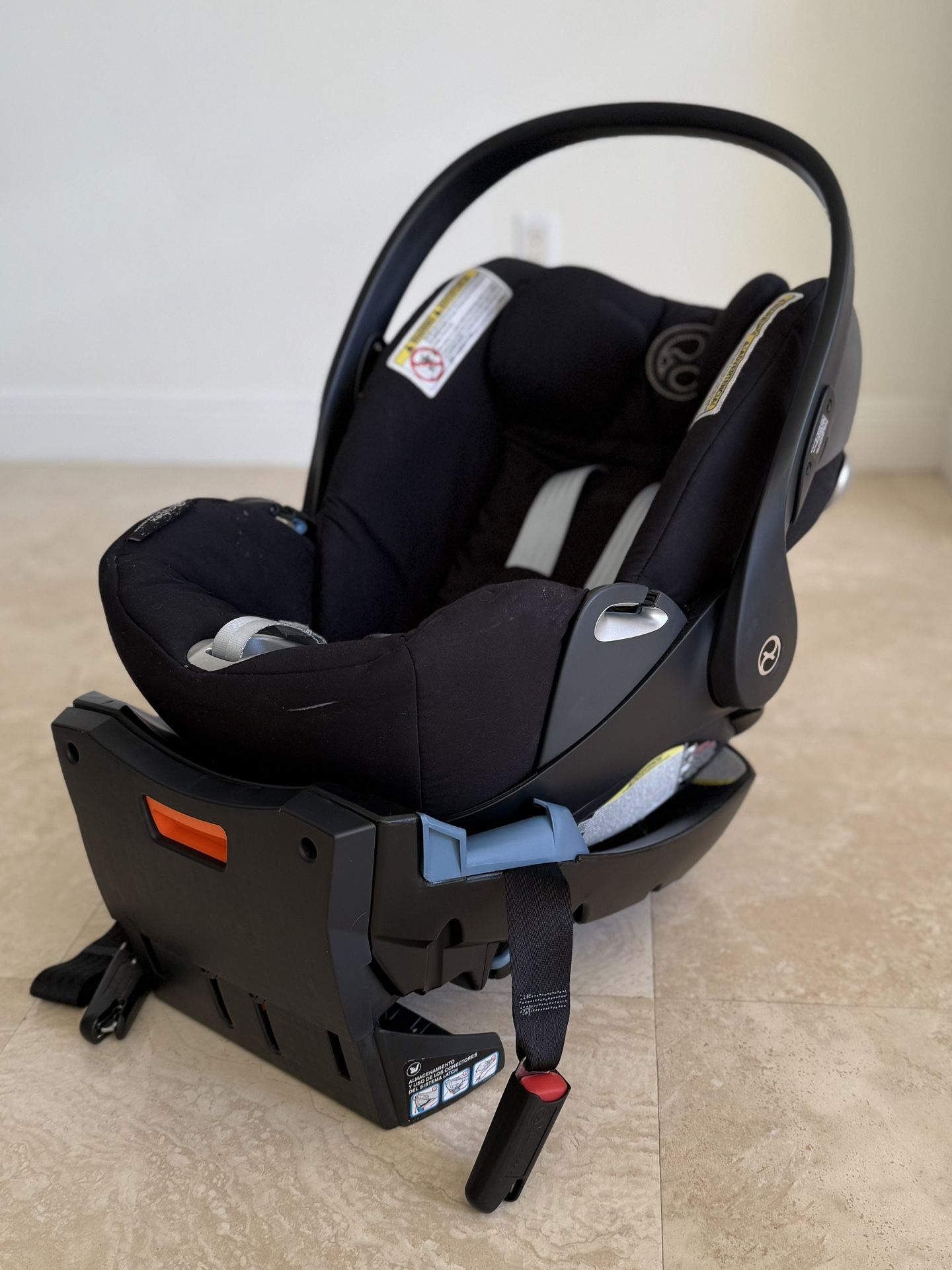 Cloud Q with SensorSafe Car Seat