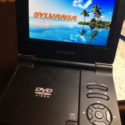 SYLVANIA      Portable Dvd Player