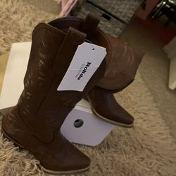 Women’s Boots Size 7