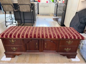 New-like Lane Altavista Hope Chest OBO