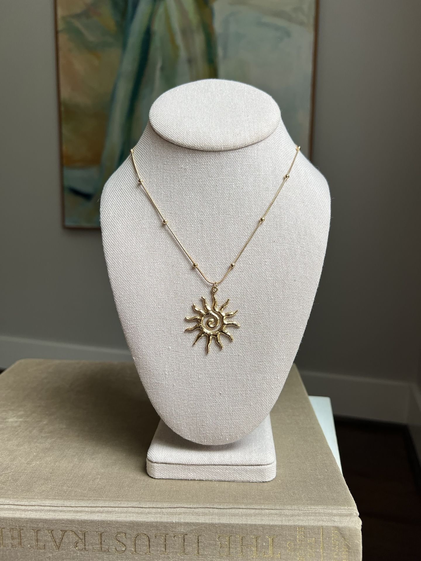 Abstract Sun Pendant Necklace ( firm on price )