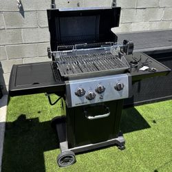 Barbecue Grill/Rotisserie  Propane and Grill Cover 
