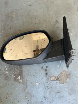 07-13 Driver side GM truck mirror