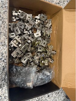 Cabinet hinges