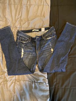 eunina mid rise skinny ankle jeans in size 13. Dark wash denim with distressed details.