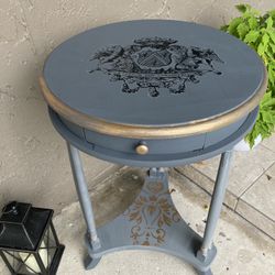Round Side Table 