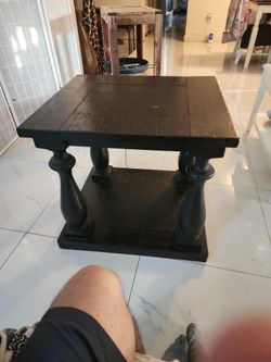 End Table Rustic/farm Daek Brown