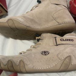 Free shoes only used once - Gratis solo los usamos 1 dia