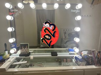 Vanity Mirror Thumbnail