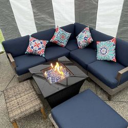 OUTDOOR SECTIONAL AND FIRE PIT