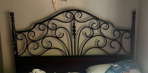 Queens size bed frame