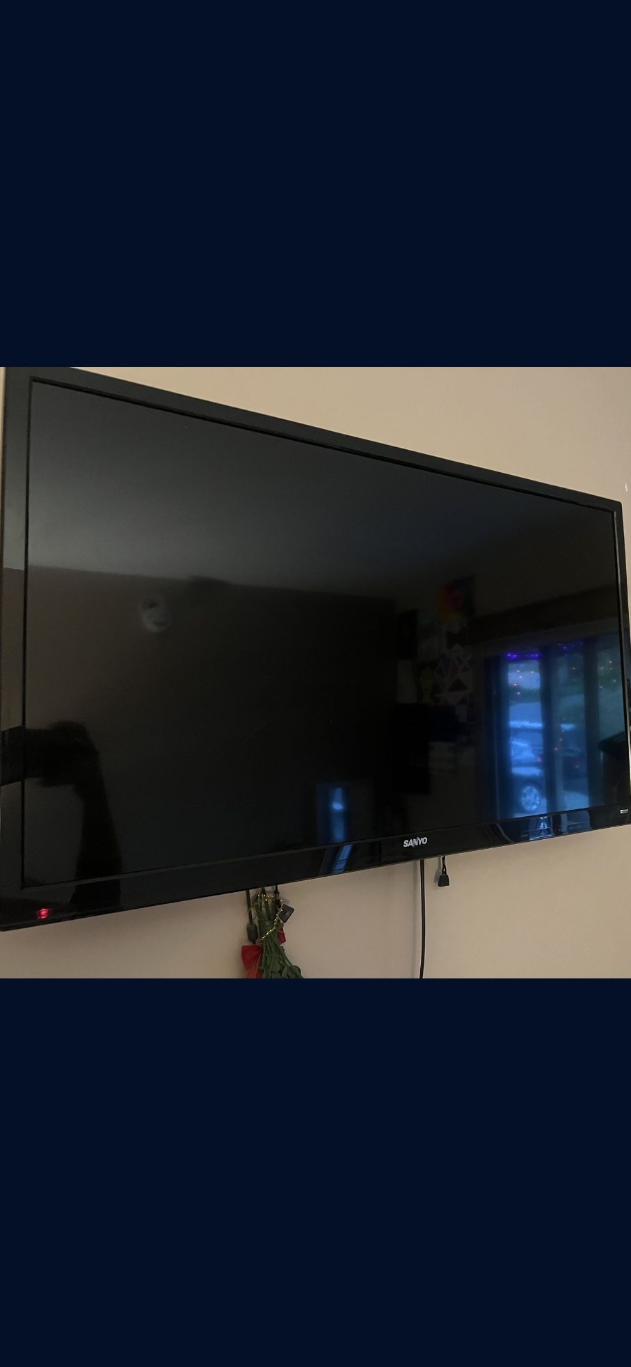 32 Inch Sanyo TV