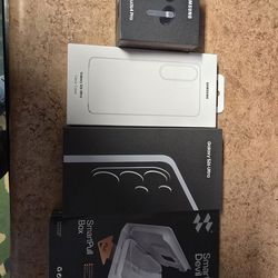 Samsung Galaxy s26 1tb Ultra with earbuds 4 Pro