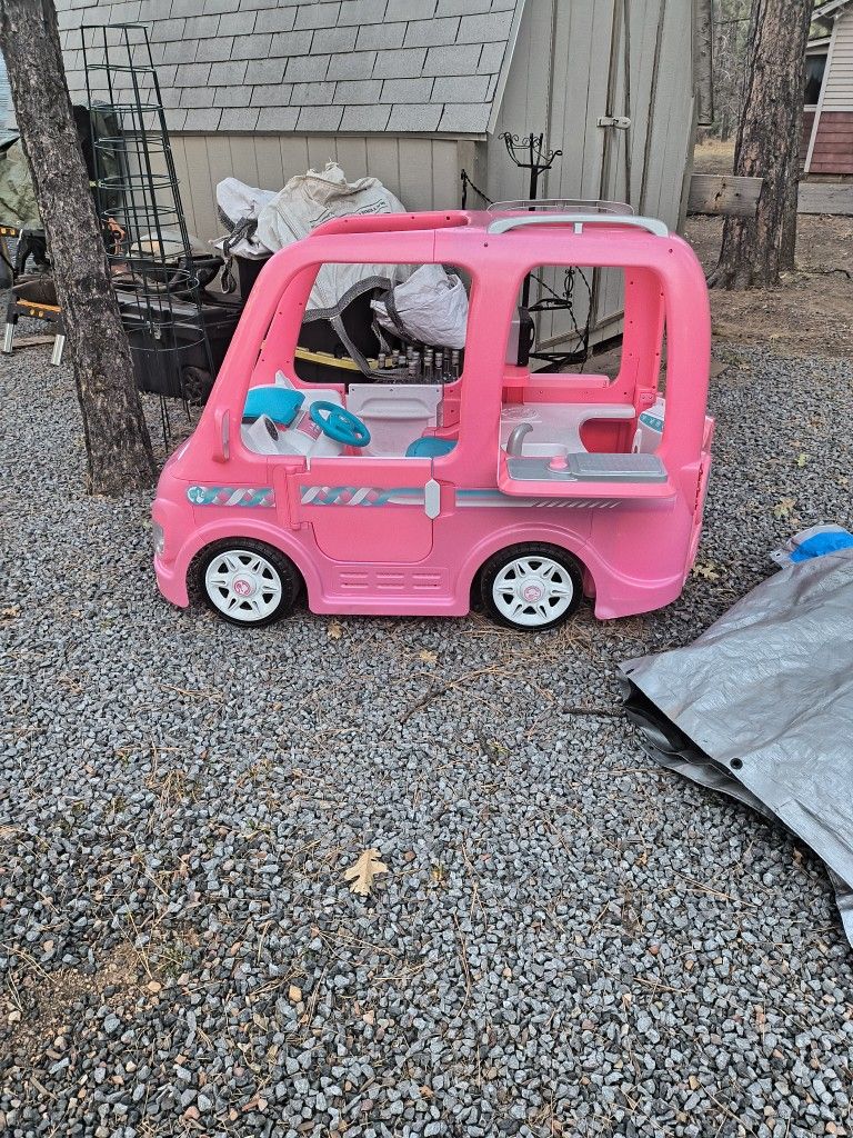 POWER WHEEL Barbie Riding Camp