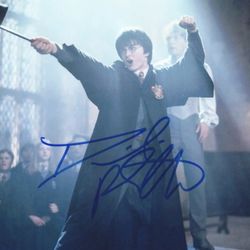 Daniel Radcliffe Autographed Harry Potter 8x10 Photo with COA/Matching Hologram