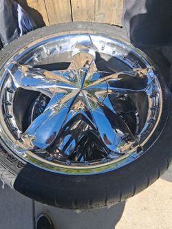 Chrome Star Wheel with Tirepolo