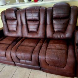 Crestline Dual Power Reclining Sofa