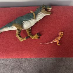 T-Rex  & VELOCIRAPTOR