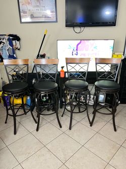 4 bar Stools