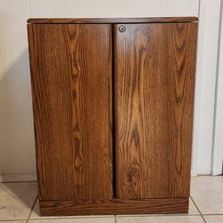 2 door cabinet/nightstand