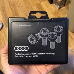 Audi Wheel Lock Set 