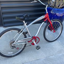Seven Speed Beach Cruiser, Aluminum Frame Made By Giant Very Comfortable